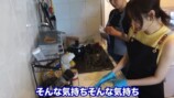 パン作りをする指原莉乃・大家志津香・松岡はな