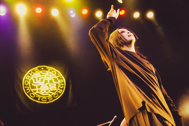 『LIVE HOUSE TOUR [VILLAINS chapter 2]』より