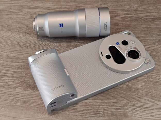 海外スマホはここまで進化した　2億画素×外付けレンズで超望遠クラスに踏み込んだ『vivo X300 Ultra』実践レビュー