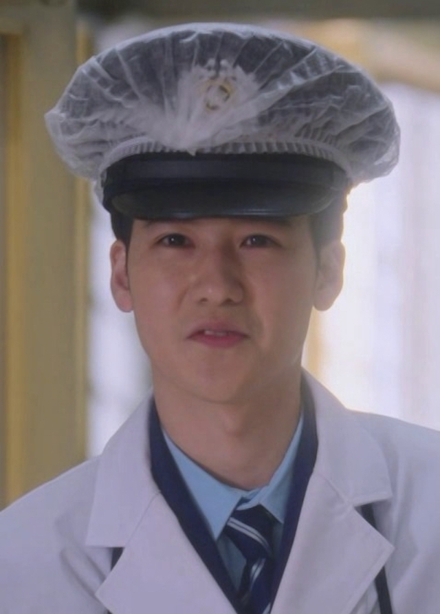 小坂菜緒ら『ムショラン三ツ星』新キャストの画像