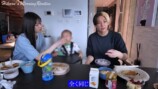 彼女と朝ごはんを食べるヒカル