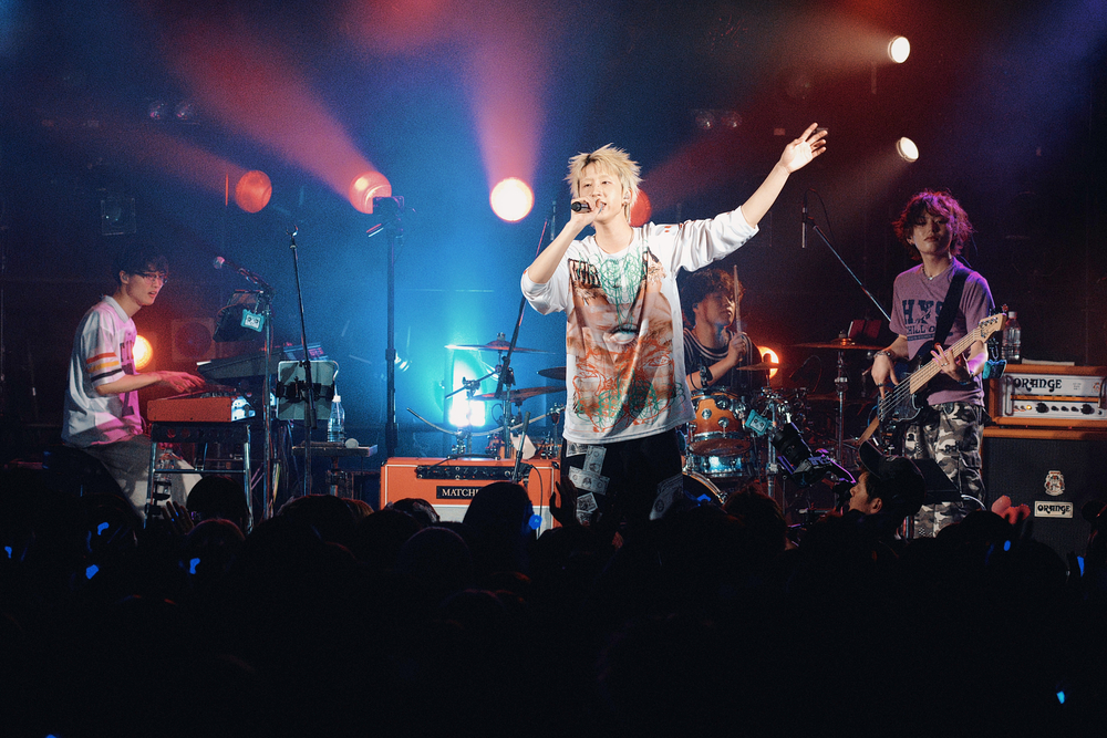 MON7A ライブ写真