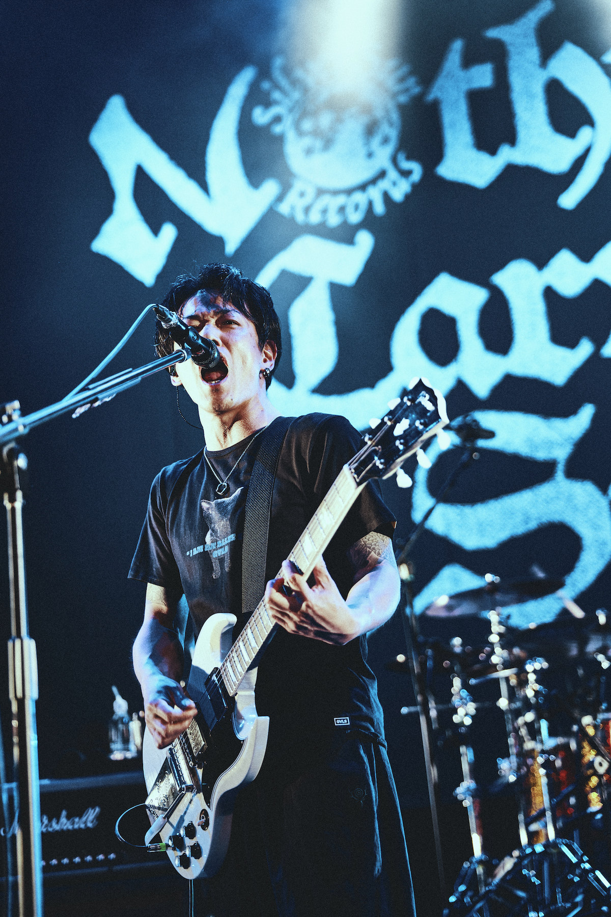 村松拓（Vo/Gt）（撮影＝RYOTARO KAWASHIMA）