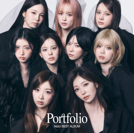 NiziU、初のベストアルバム『Portfolio』詳細＆ジャケ写公開　トラックリストやティザースケジュールも