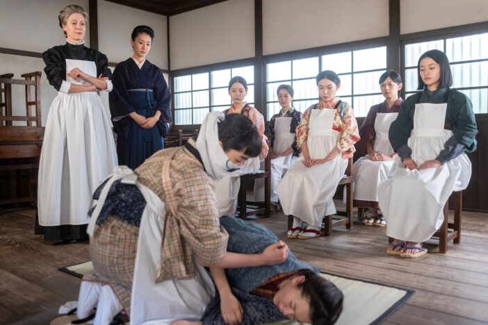 『風、薫る』第28話、りん（見上愛）がコレラ看護の模擬授業で父との過去を思い出す