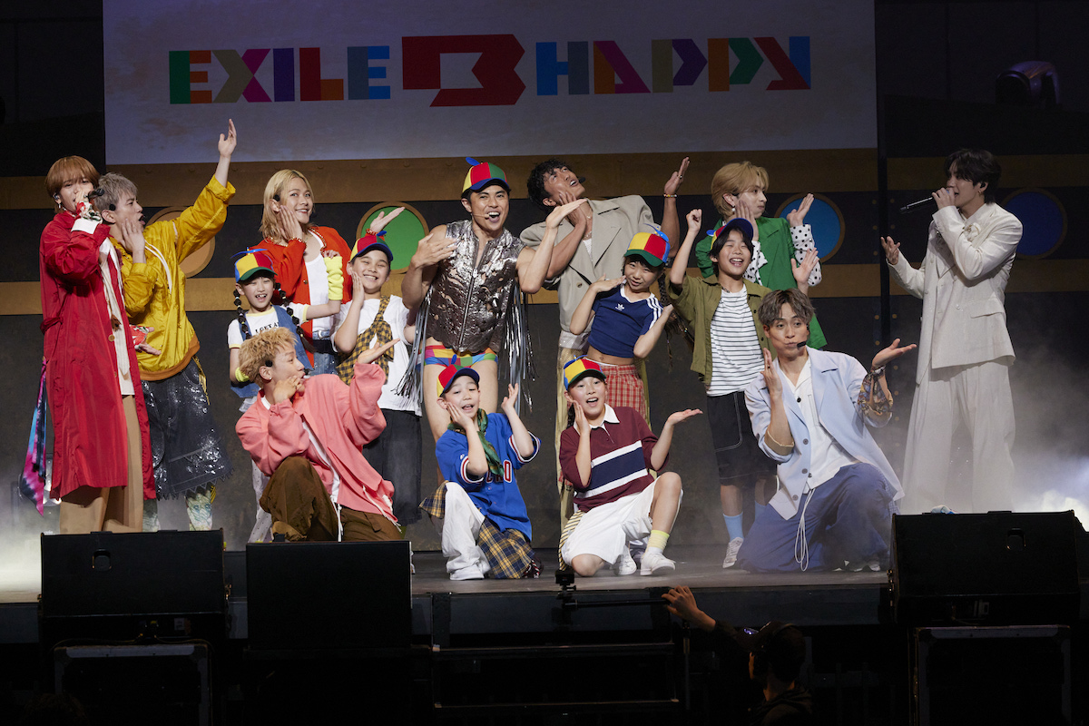EXILE B HAPPY、小島よしおと共に押す背中
