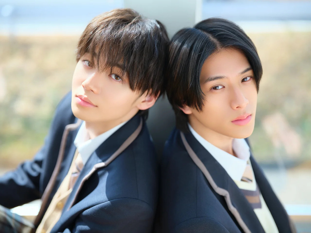 『コントラスト』公式ビジュアルブック6月発売の画像
