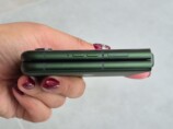 『razr 70 plus』折りたたみ状態