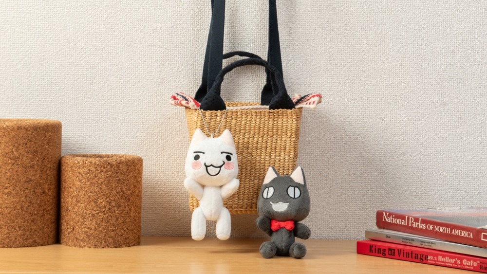 どこでもいっしょ ポーズぬいぐるみ 　バッグに掛けている様子