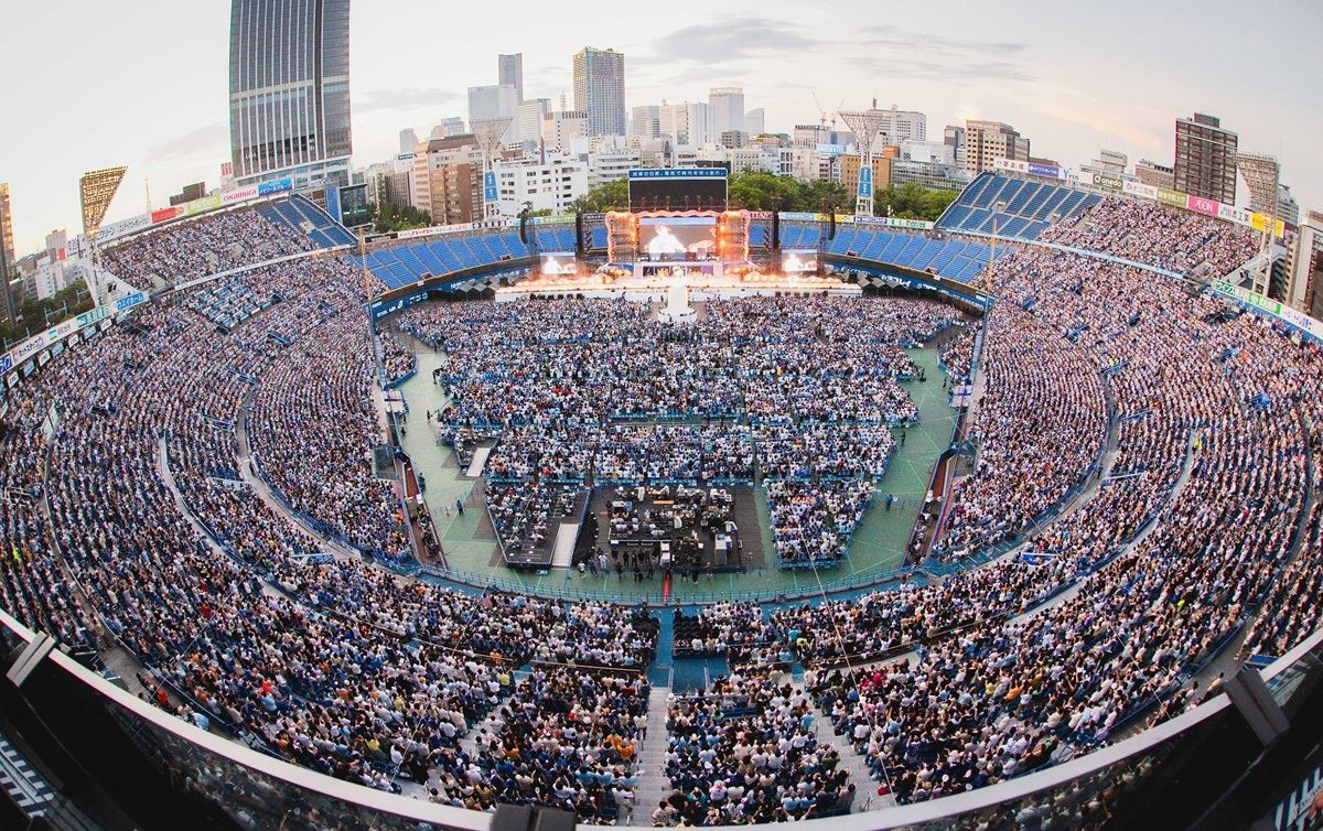 TUBE（過去の横浜スタジアムライブより）