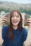 乃木坂46・金川紗耶、チョコをぺろりの画像