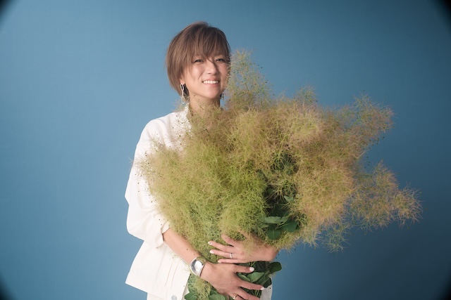 hitomi、レーベルメイト Nikoん楽曲提供「Tokey-Dokey」配信リリース　ジャケットビジュアル公開も