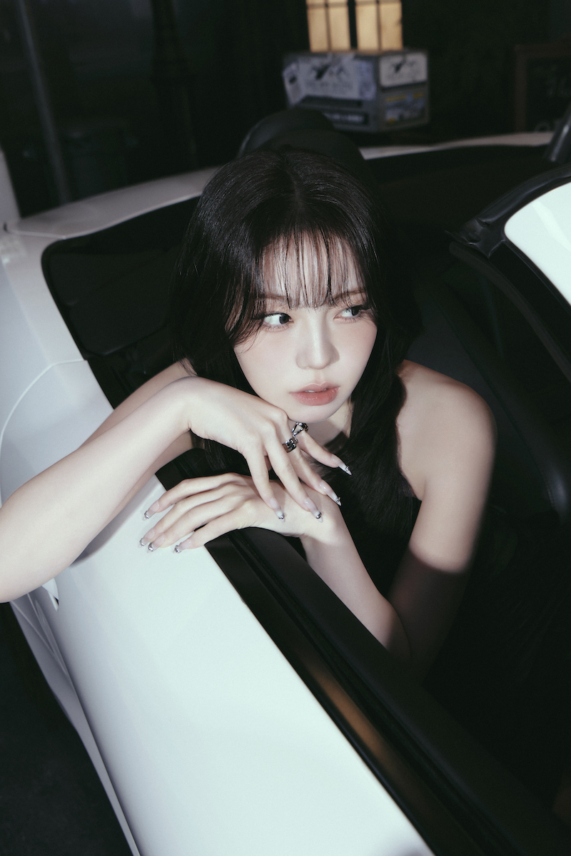 NiziU AYAKA