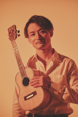 名渡山遼、メジャーデビュー10周年記念アルバム『Beyond the Rainbow』収録内容公開 新ビジュアルも
