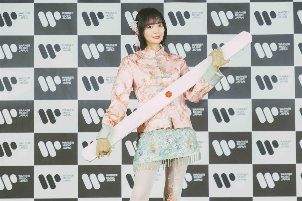 岡田紗佳　ワーナーミュージック・ジャパン本社での記者会見の様子