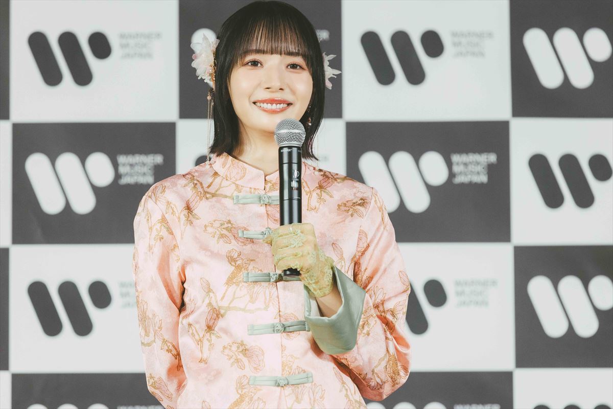 岡田紗佳　ワーナーミュージック・ジャパン本社での記者会見の様子