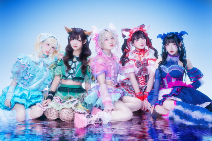バンドじゃないもん！MAXX NAKAYOSHI、約1年5カ月ぶりとなるミニアルバム『TЯATƧИOM』リリース