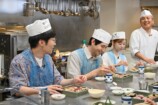 中沢元紀、杏花らが鮨アカデミー体験入学の画像