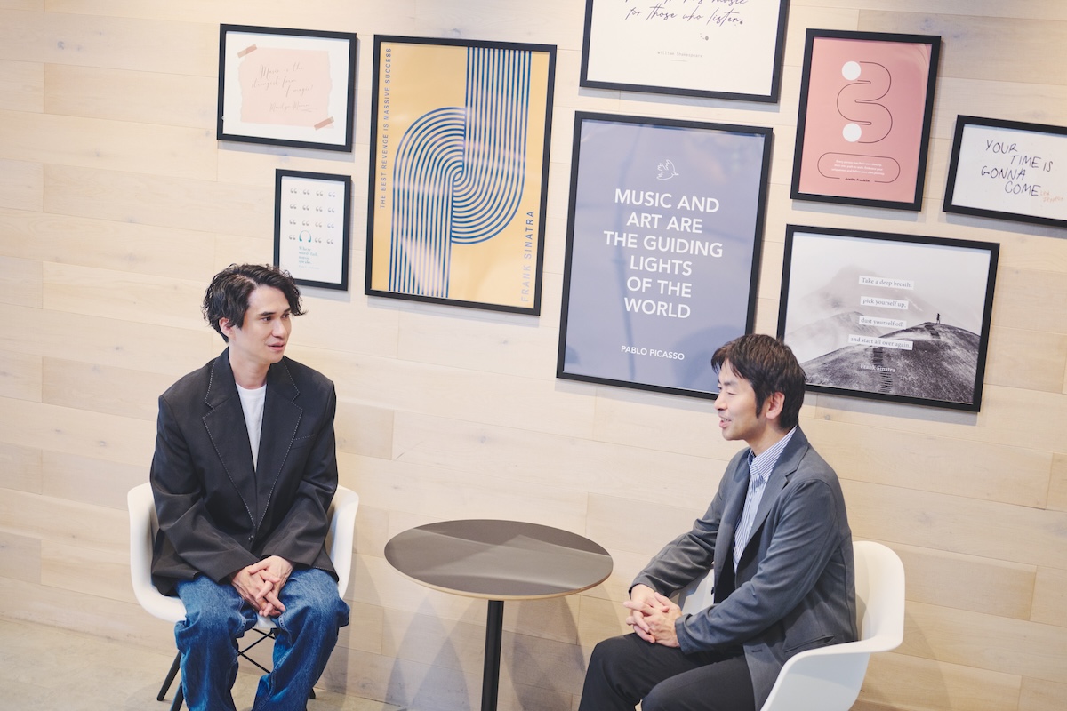 ワーナーミュージック・ジャパンCEO 岡田武士氏、エンタメ社会学者 中山淳雄氏(撮影=林直幸)