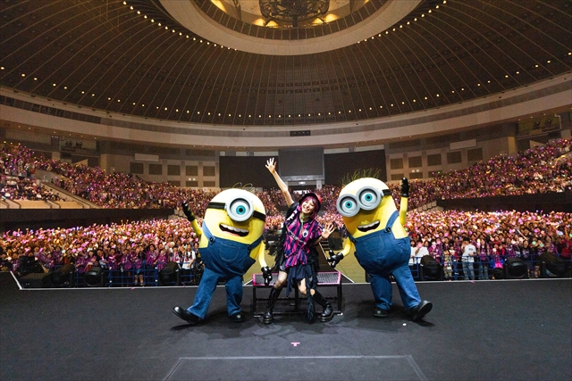 LiSA 全国アリーナツアー名古屋公演より(photo by 平野タカシ)