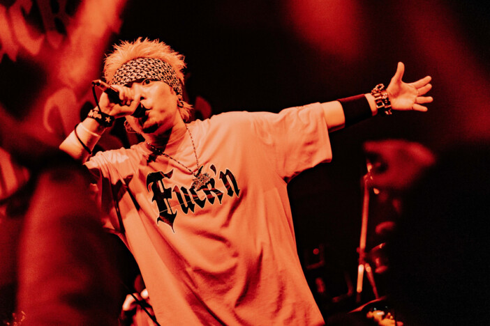 JUBEE「グレーゾーンをもっと作っていきたい」　錚々たる初バンドセットライブで熱く体現した“RAP ROCKERS”の精神