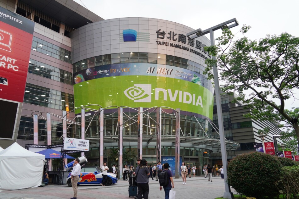 AI時代の覇者、NVIDIAとは一体何者なのか