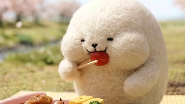 謎の爆食キャラ「しろまるくん」