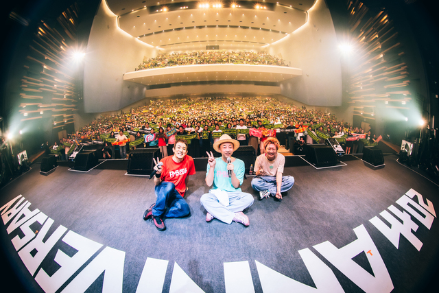 FUNKY MONKEY BΛBY'S ライブ写真