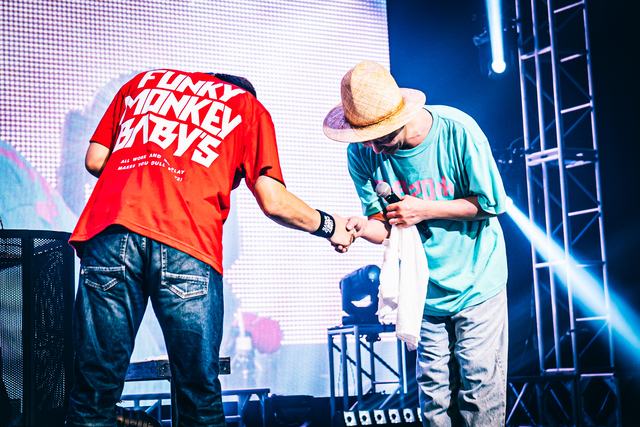 FUNKY MONKEY BΛBY'S ライブ写真