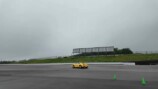 「フェラーリ F355 ベルリネッタ」で爆走するあま猫