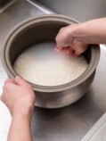 炊き出し中