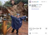 のん、ミッキーコーデで雨のディズニー満喫の画像