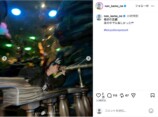 のん、ミッキーコーデで雨のディズニー満喫の画像