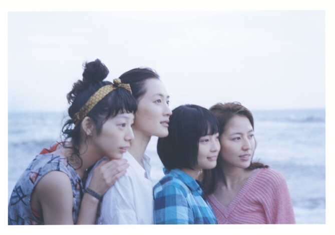 『海街diary』はいかにして“家族”を描いた？　画面構成から読み解く是枝裕和の映像言語