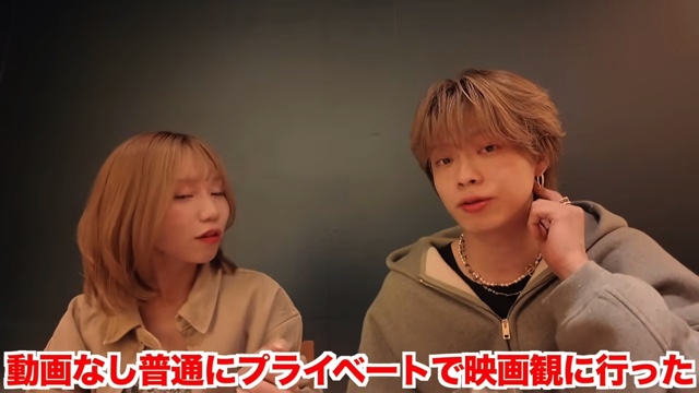 互いの恋愛事情や活動について語るやまととみゆ