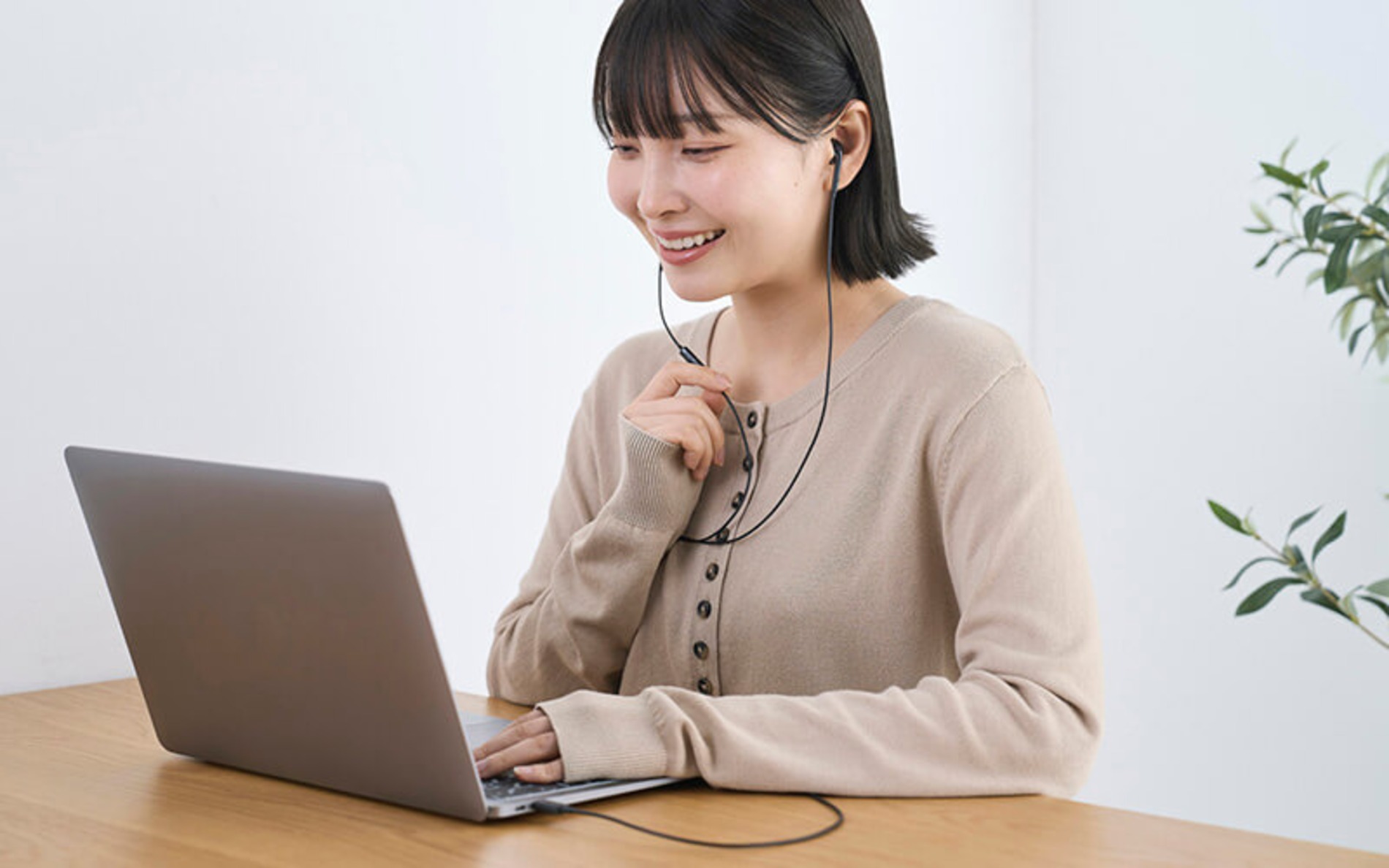 エレコム、USB Type-C有線イヤホン発売の画像