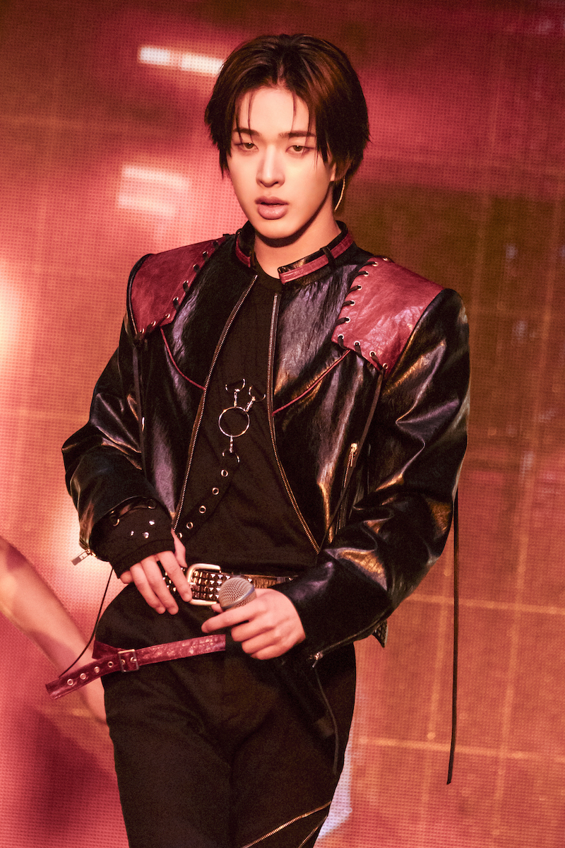 TOMOYA（撮影＝河村美貴／田中聖太郎写真事務所）