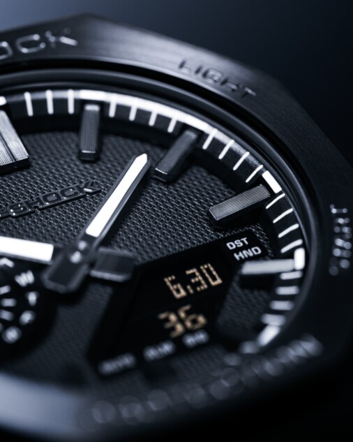 G-SHOCK"2100"に漆黒の新作4モデル