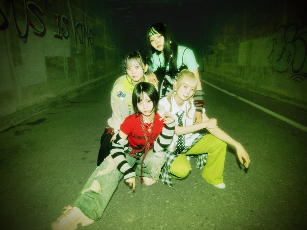 NEK!、新アー写＆バンドロゴ公開