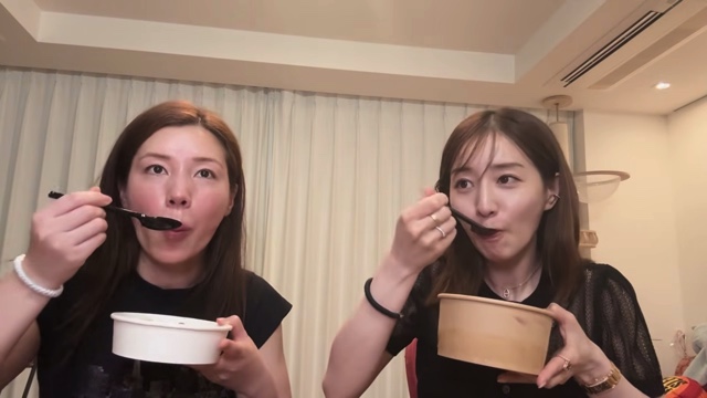 互いの食生活について語る仲里依紗と田中みな実