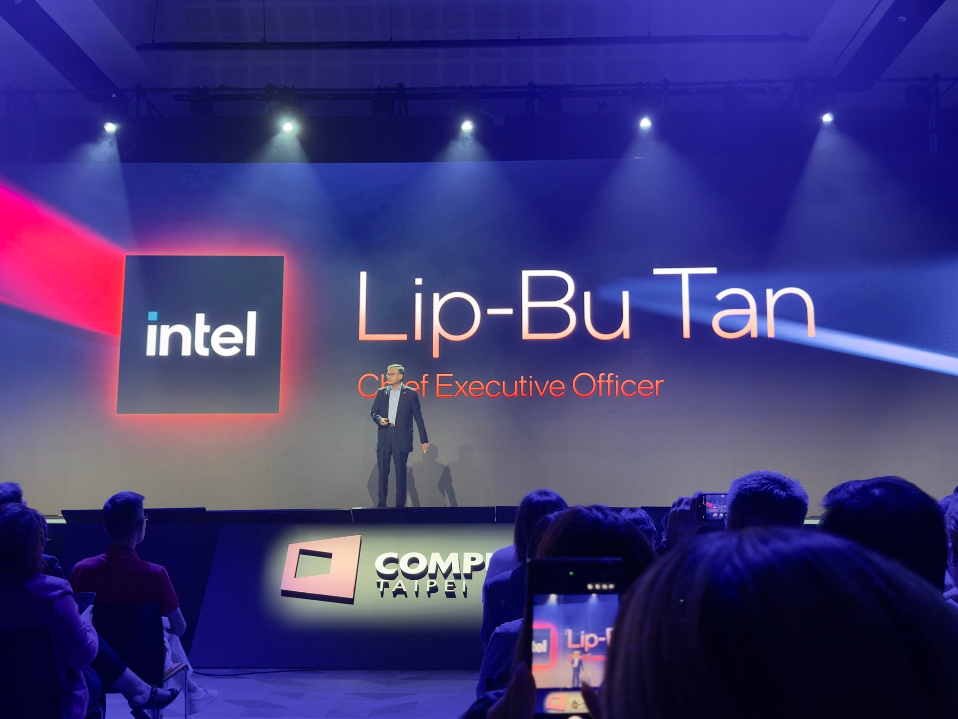 IntelがハンドヘルドPC向けに新設計した「Arc G-Series」
