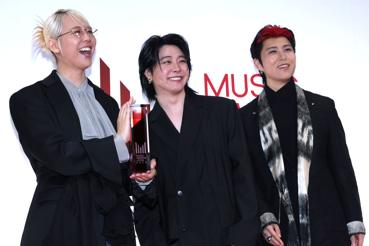 『MUSIC AWARDS JAPAN 2026』囲み取材に登場したMrs. GREEN APPLE(写真=池村隆司)