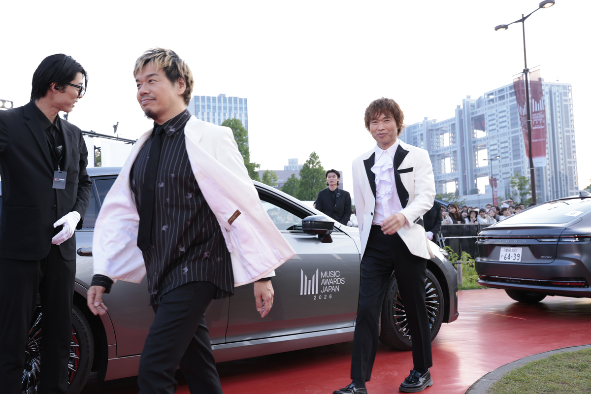 豪華アーティストが煌びやかな衣装で勢揃い　オフィシャル写真で振り返る『MUSIC AWARDS JAPAN 2026』レッドカーペットの画像7-3