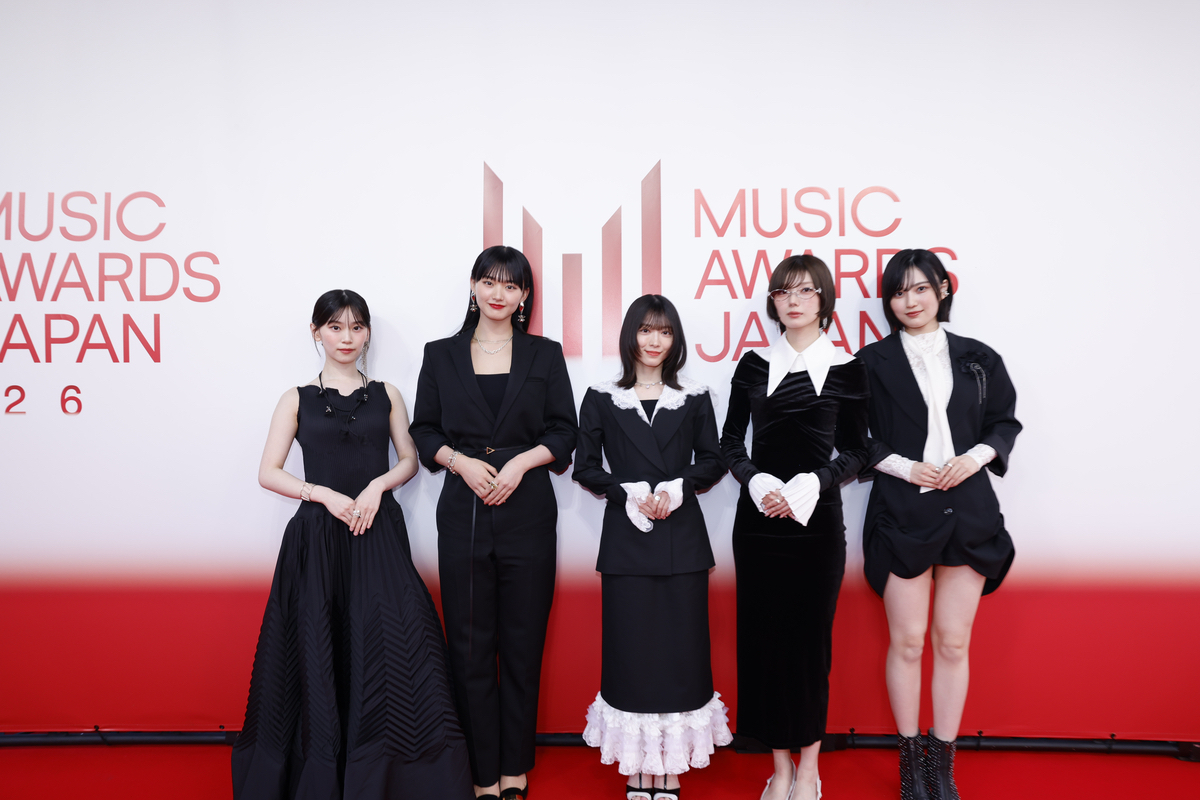 豪華アーティストが煌びやかな衣装で勢揃い オフィシャル写真で振り返る『MUSIC AWARDS JAPAN 2026』レッドカーペットの画像5-8