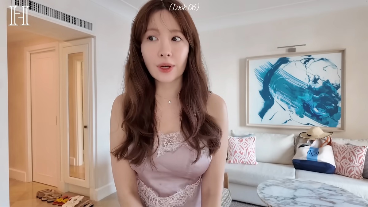 小嶋陽菜 公式YouTubeチャンネルより