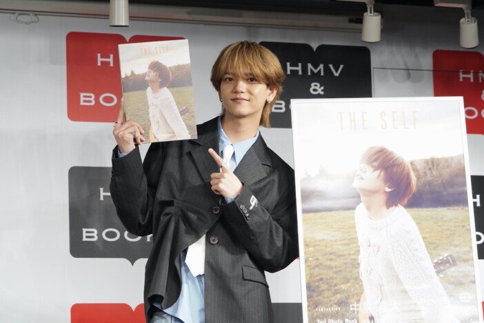 FANTASTICS 中島颯太、イングランドで「ナンパされました」　2st写真集『THE SELF』では“大人の表情”も