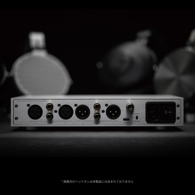 USB-C 入力およびヘッドホン出力に加え、デュアル 3pinXLR とデュアル

RCAによる入出力に対応