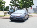会場内で展示された車