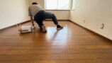 DIY系YouTuber フローリングを見事に再塗装の画像