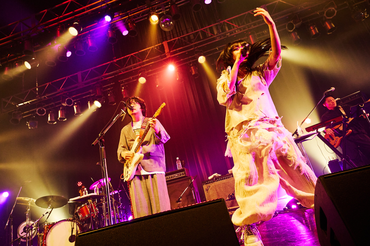 崎山蒼志 ライブ写真（撮影＝KEIKO TANABE）